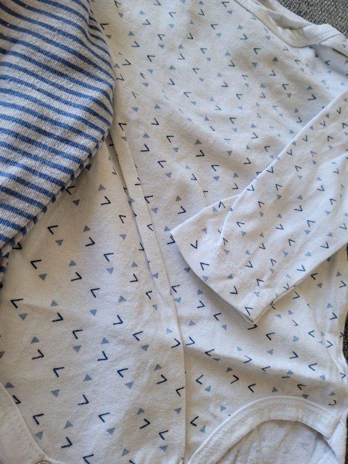 Body 6 mois - photo numéro 3