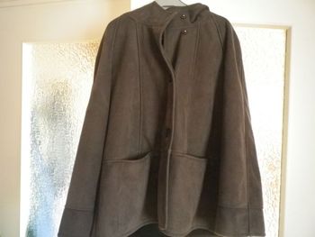 VESTE