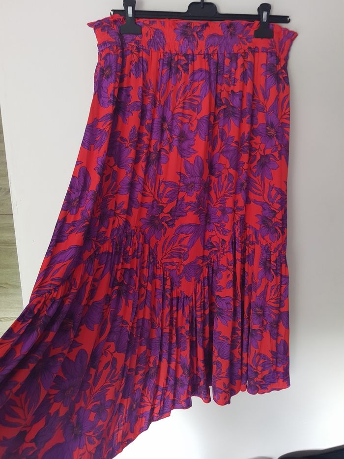 Magnifique jupe longue fleuries taille 38 Promod