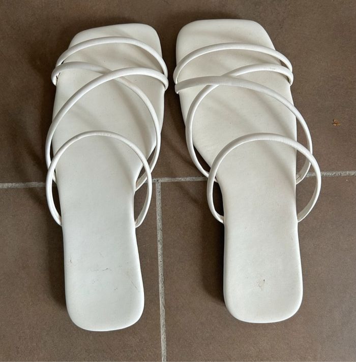 Sandales blanches pointure 39