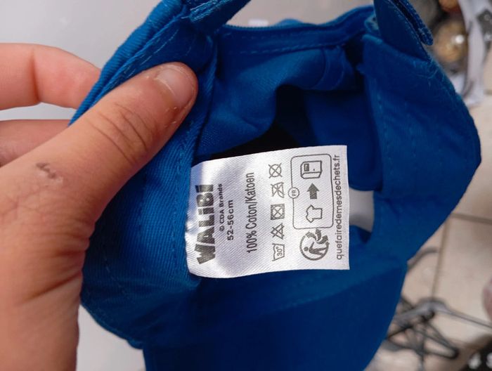 Casquette Walibi bleu neuve 52-56 cm - photo numéro 5