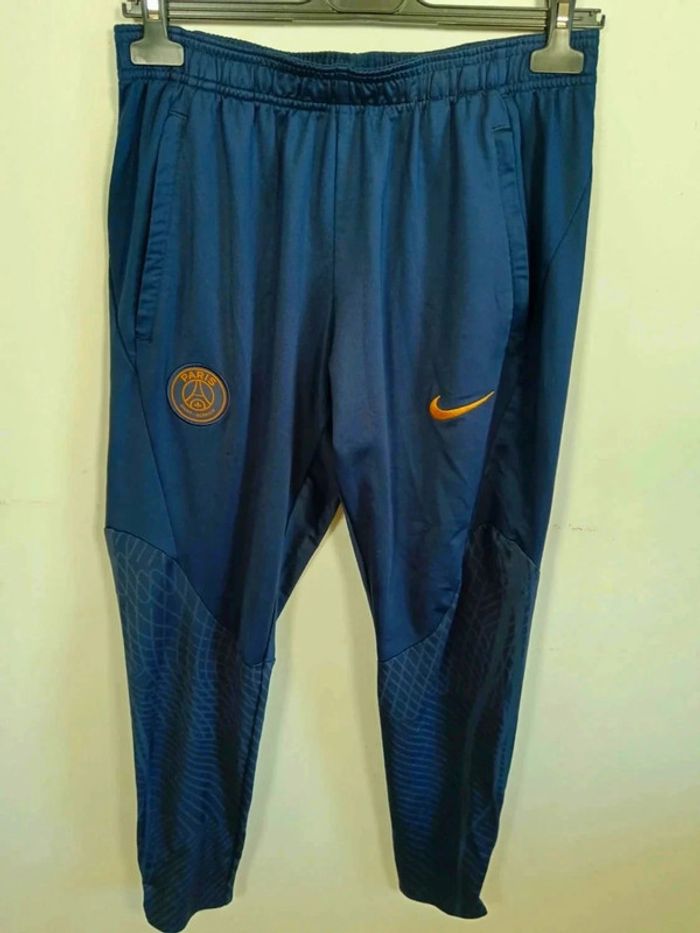 C25 jogging marine Nike M