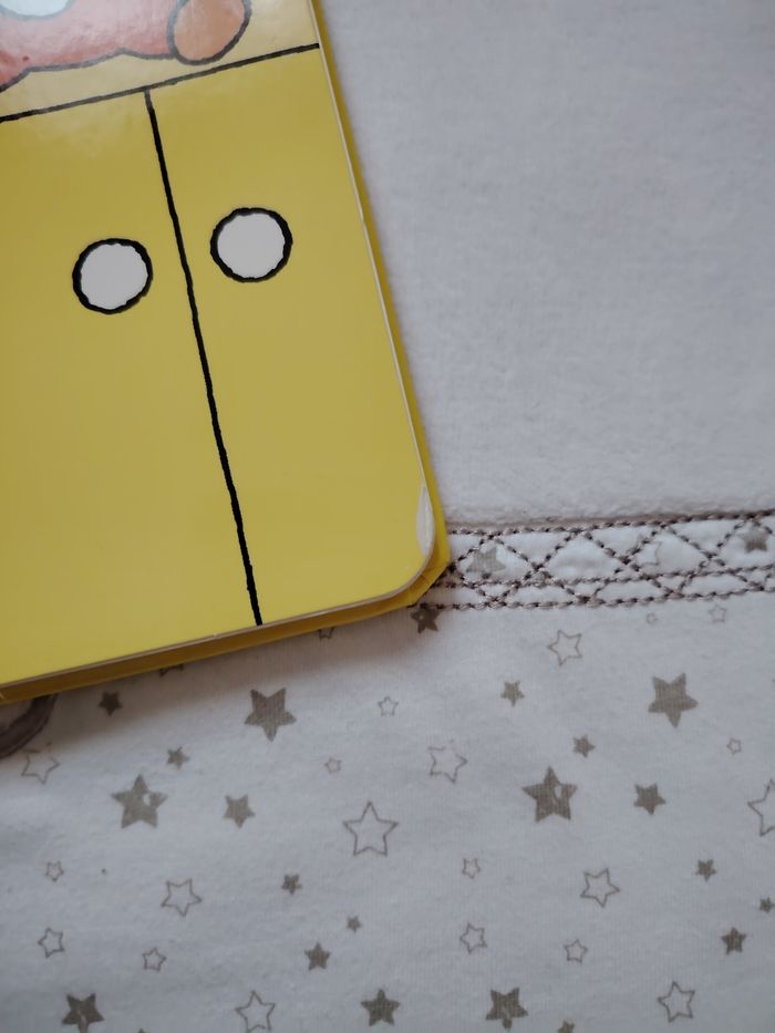 Livre T'choupi a toucher - photo numéro 6