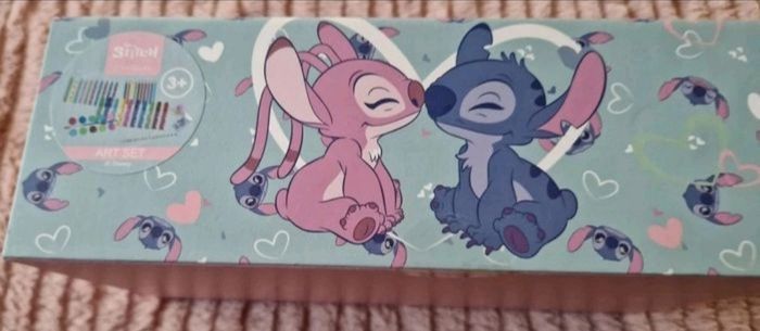 Coffret de dessin Stitch et Angel