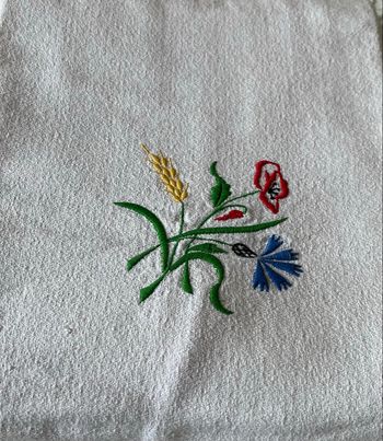 Nappe lin brodé main/12 serviettes/10 carrés