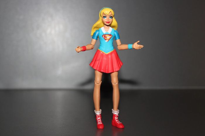 Figurine Super Girl - DC Comcis
