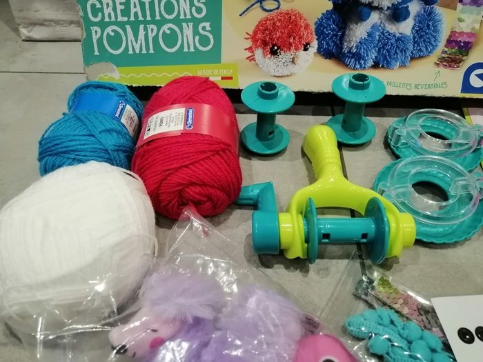 Boîte pour créations de pompons - photo numéro 3