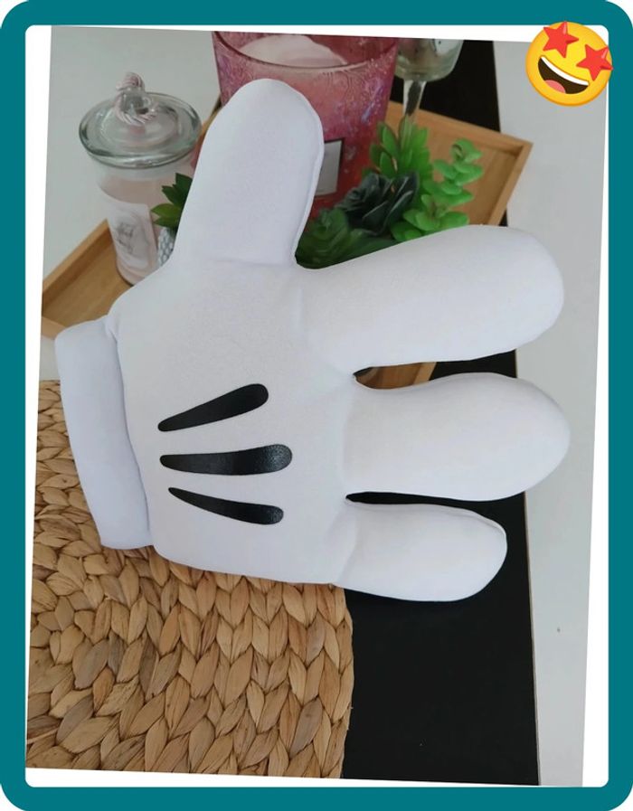 Péluche la main de Mickey Disney🌿🎁 - photo numéro 3