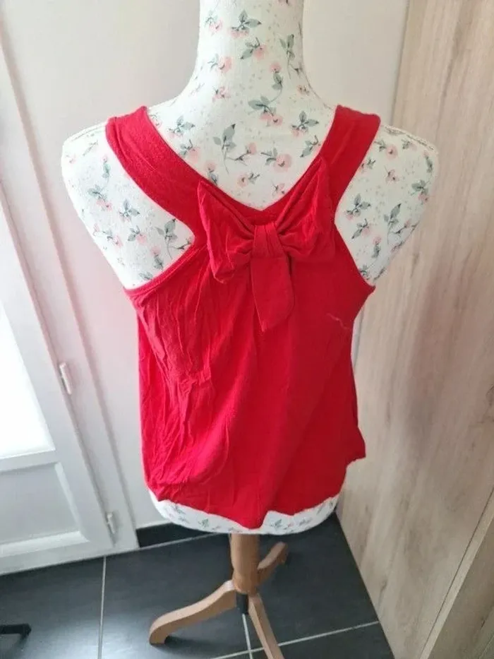Top rouge - photo numéro 3