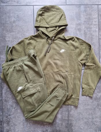 Ensemble jogging Nike taille S TBE