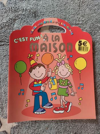 Livre cahier d'activités et de coloriage c'est fun a la maison