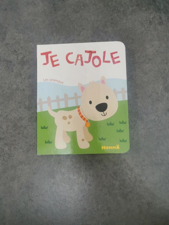 Livre bébé je cajole
