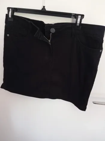 Jupe en jean femme de couleur noir