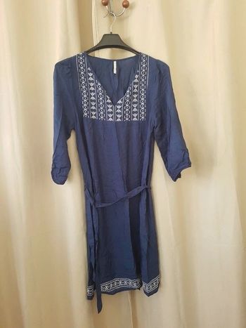 Robe blanche porte taille 42 / 44