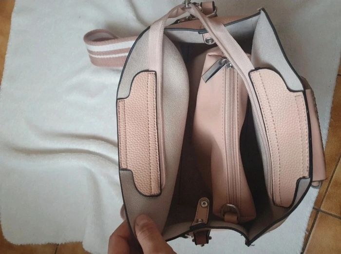 Sac à main bandouliere rose 🌹 Chaussea Beebs by Kiabi