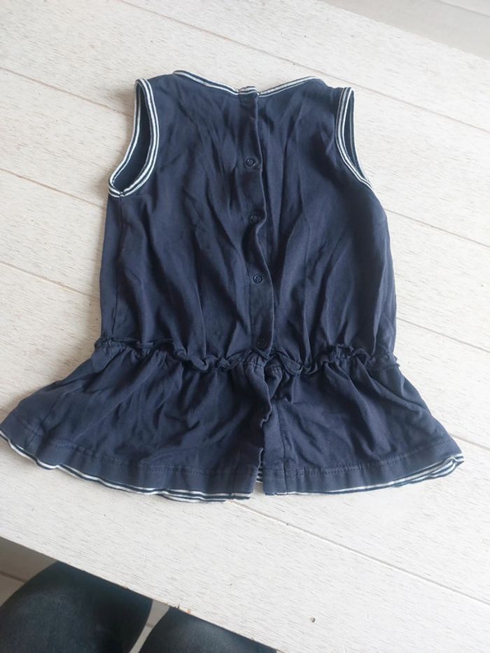 Robe 23 mois en bon état - photo numéro 2