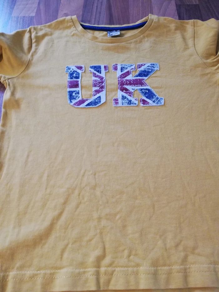 Tee-shirt manches longues moutarde 5 ans