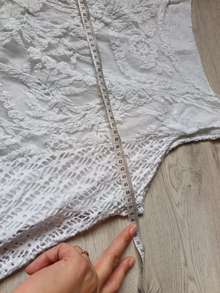 Haut débardeur blanc dentelle taille unique avec mesure parfait état - photo numéro 13