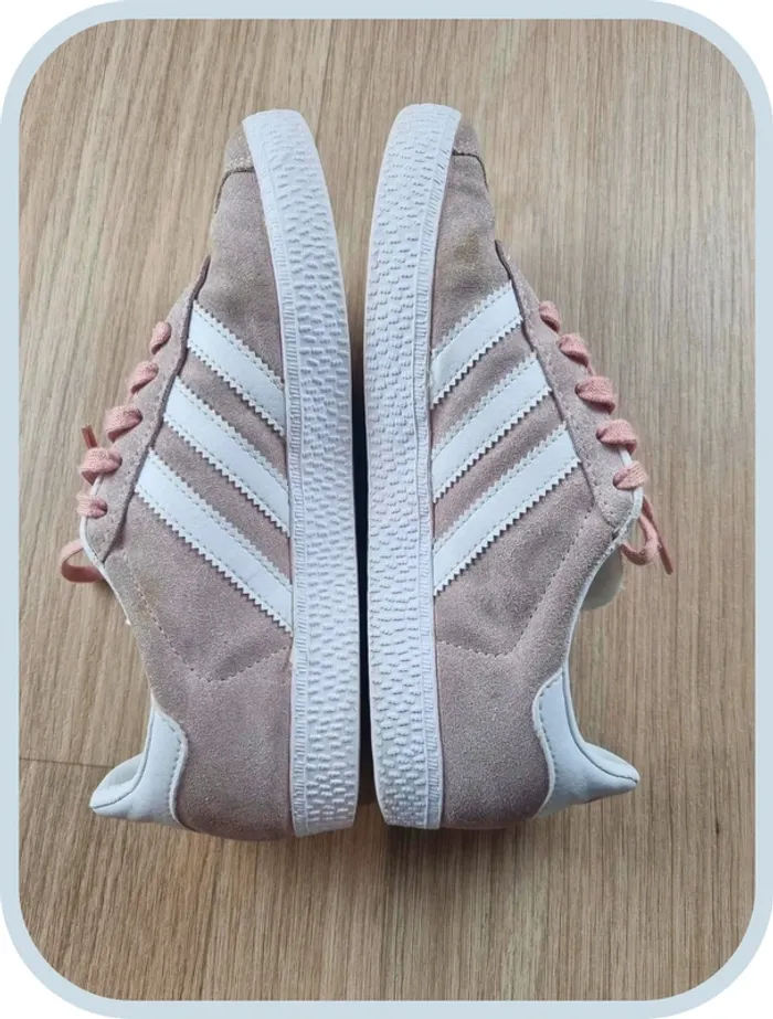 Basket Adidas Gazelle Femme Taille 35 - photo numéro 2