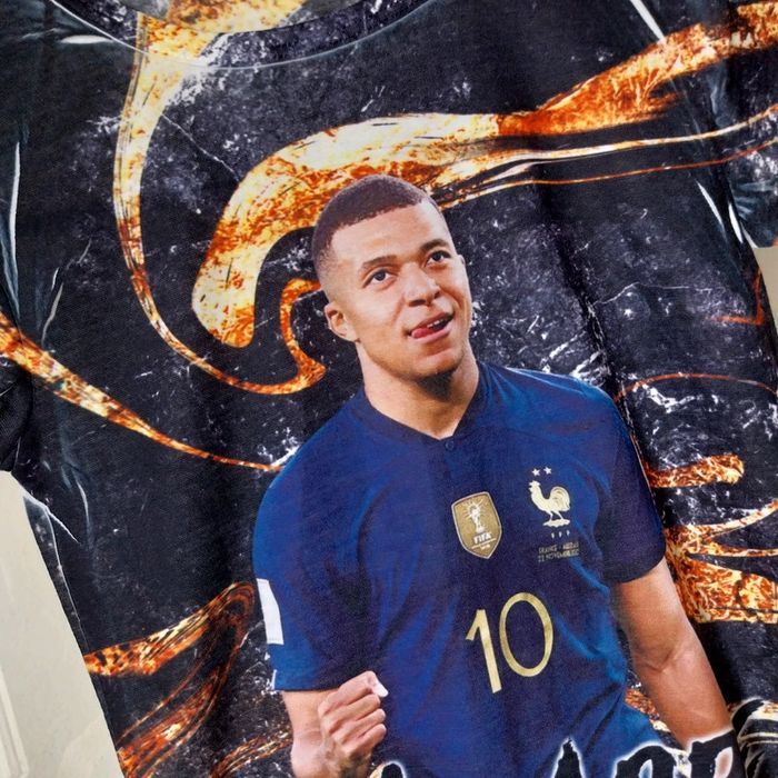 T-shirt Mbappe taille 4 ans neuf - photo numéro 2