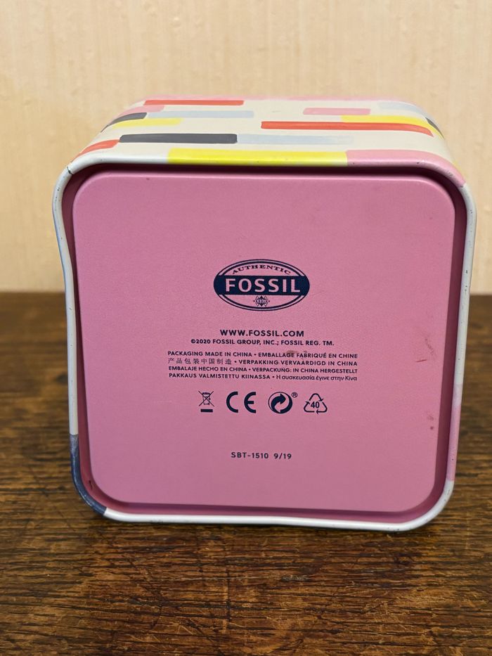 Boîte Fossil rose (vide) - photo numéro 4