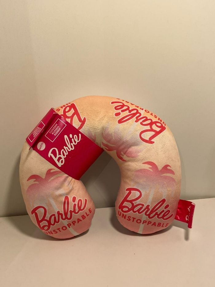 Coussin de voyage Barbie tropical rose – confort et style