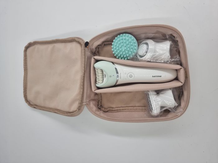 Épilateur électrique Philips blanc et turquoise avec 2 accessoires sans chargeur