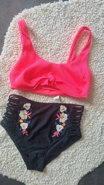 Maillot de bain 2 pieces bas sympa culotte haute hollister  S 36