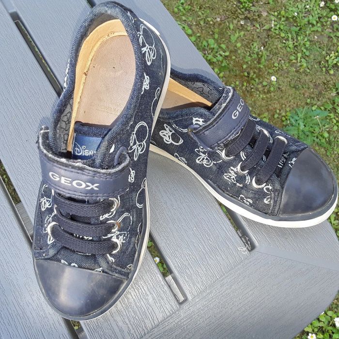 Chaussures tennis bleu marine  fille - disney Minnie - pointure 28