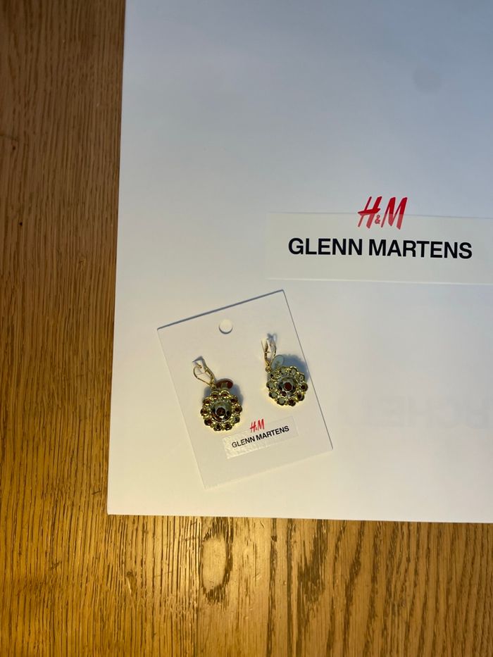 Boucle d’oreille H&M X Glenn Martens