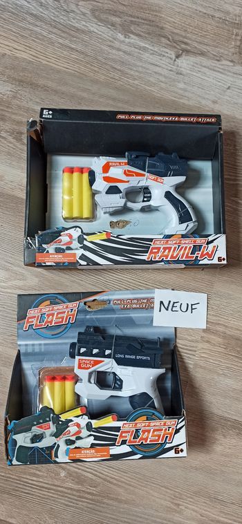 Lot de pistolet avec flèches neufs