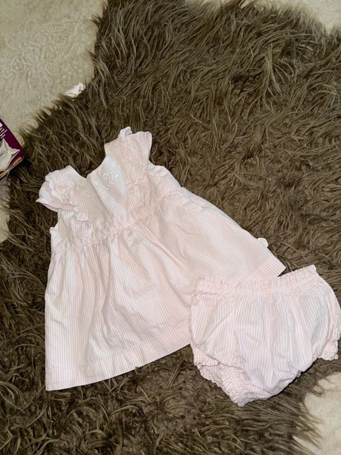 Robe et sa culotte 6 mois excellent état - photo numéro 2