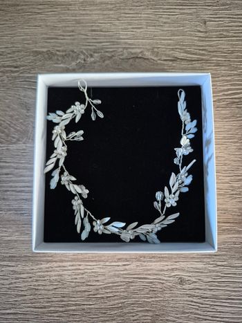 Accessoire de cheveux mariée