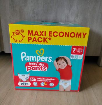 Couches Pampers baby dry pants taille 7