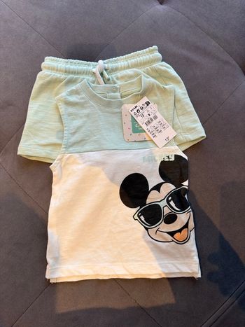 Ensemble Mickey de chez Kiabi, taille 12 mois