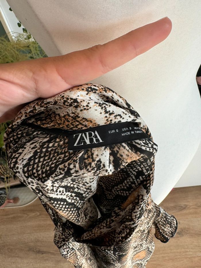 Blouse léopard effet satinée Zara taille S - photo numéro 3