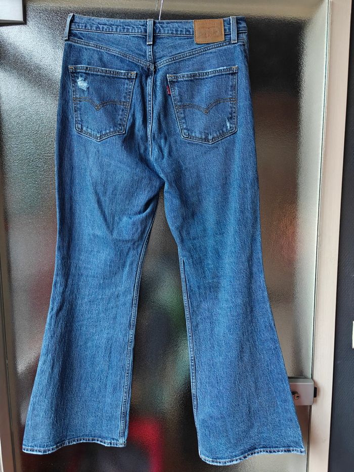 Jeans Levi's patte d'éléphant 70's high flare - photo numéro 3