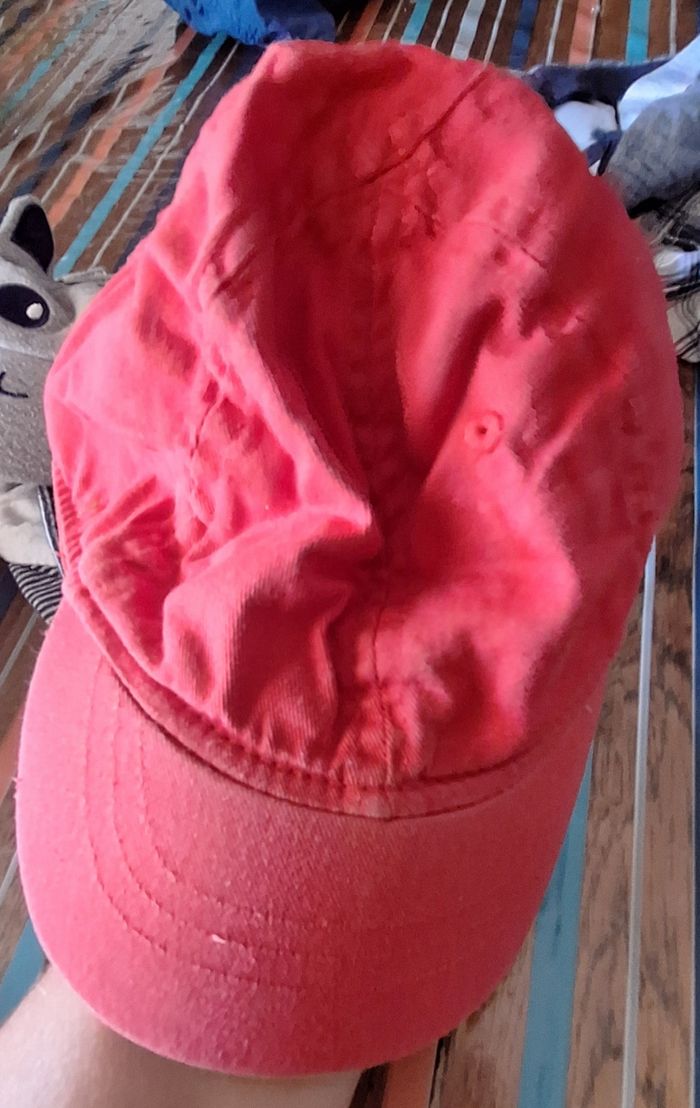 Casquette bébé rouge