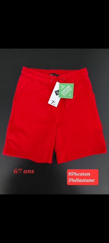 Short rouge garçon 6/7ans