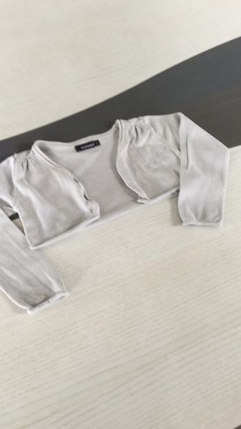 Boléro gris clair 3 ans