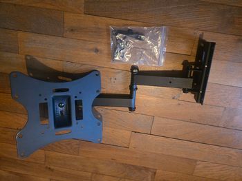 Support télé mural pivotant