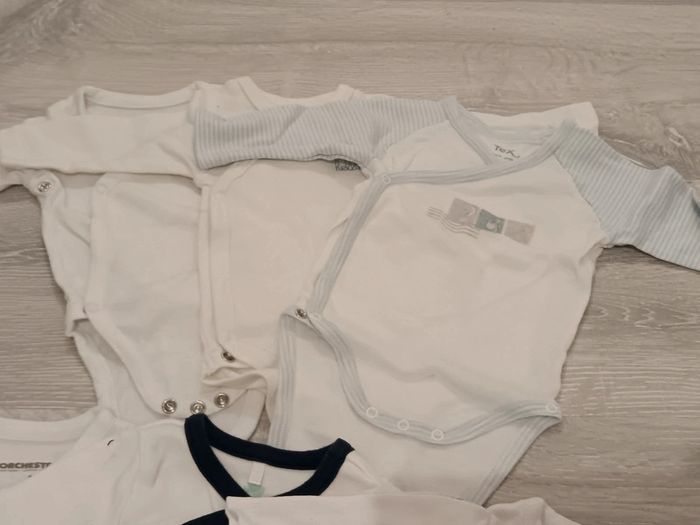 Lot vêtements bébé 1 mois mixte 50 cent/pièce - photo numéro 4
