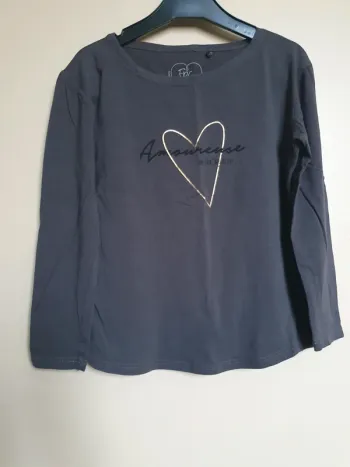T-shirt FPC "Amoureuse un peu beaucoup " taille 12 ans