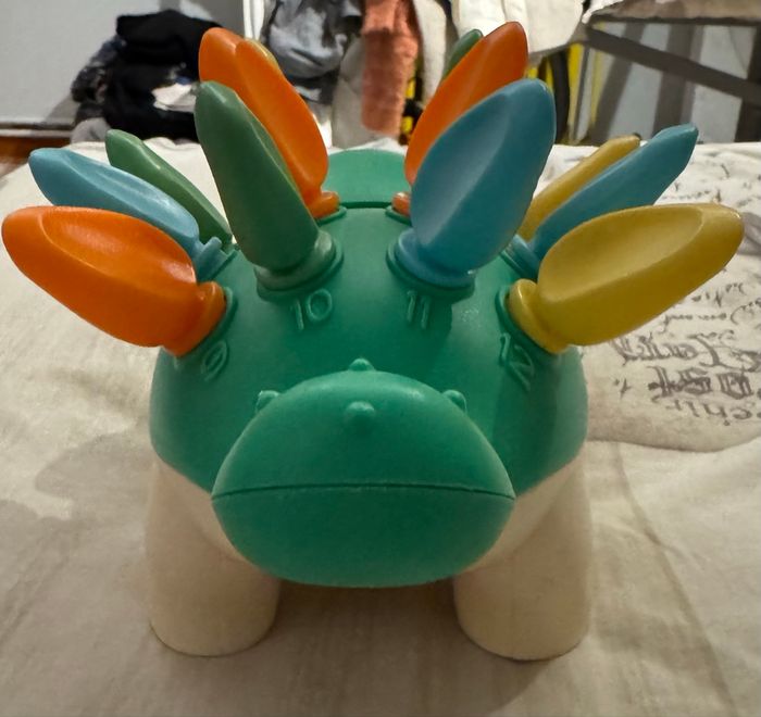 Jeu dinosaures sensoriel montessori - photo numéro 4