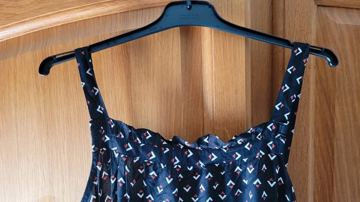 Robe fluide noire neuve - photo numéro 3