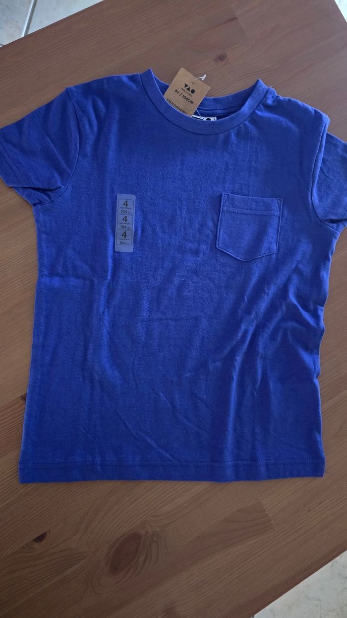 Neufs (non portés) 🏷🏷🥰😍💙superbe  Ensemble teeshirt mc et bermuda en jeans 4 ans garçon 💙😍🥰 - photo numéro 4