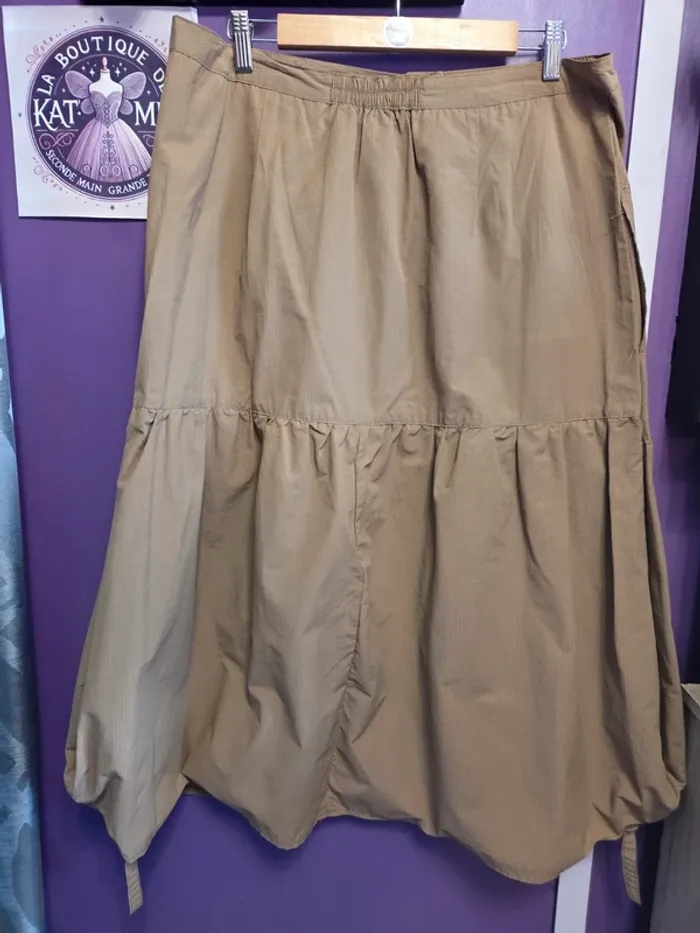 jupe casual mi-longue beige effet boule neuve – L33 – taille 48 - photo numéro 5