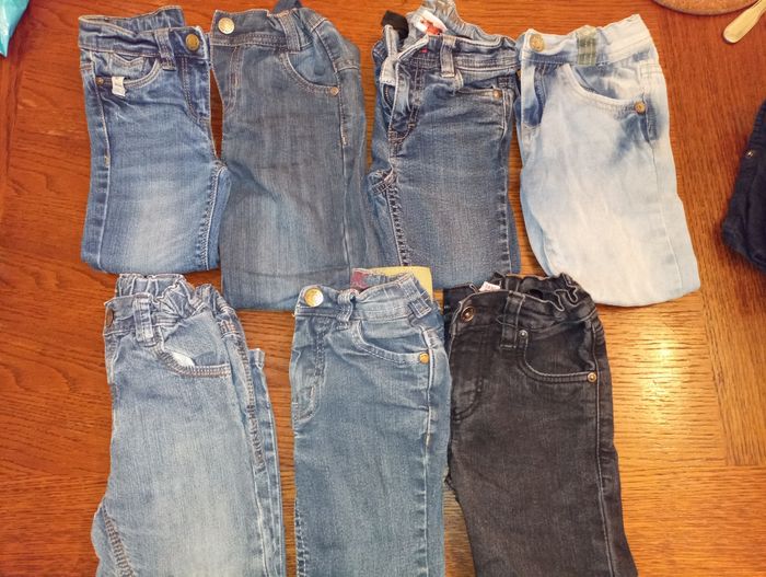 Lot jean taille 3 ans - photo numéro 3