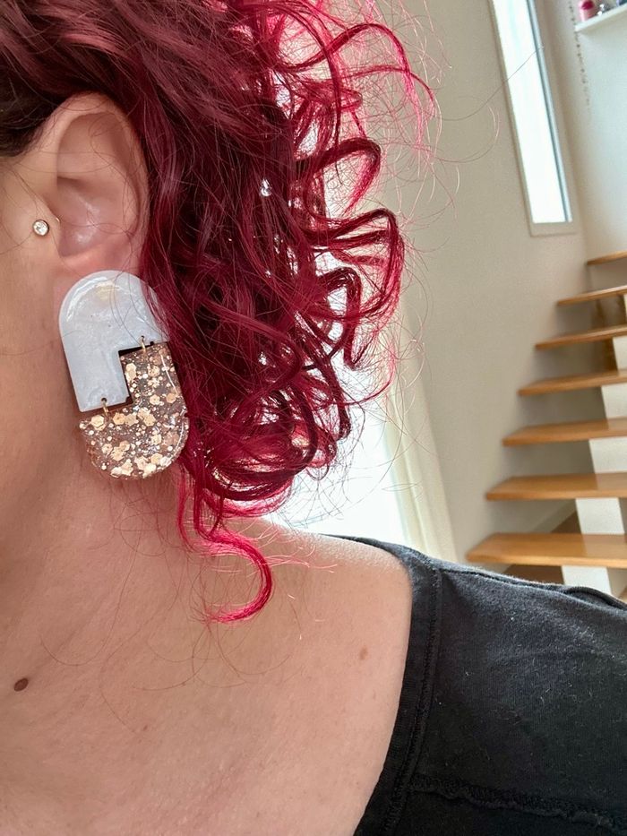Boucles d’oreilles en résine UV - photo numéro 3