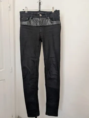 Jean noir T.36 maje